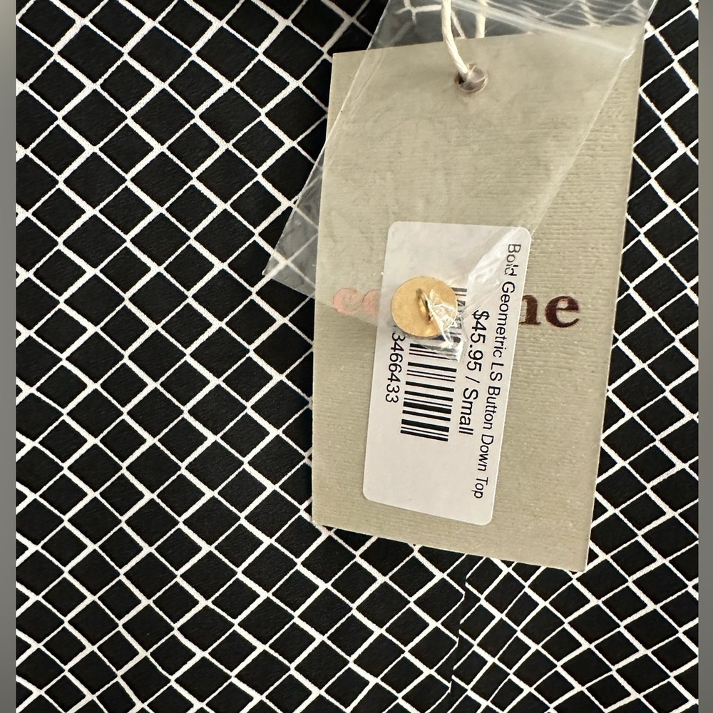 NWT Black and White Bold Geometric Button-Down Blouse Size S - Picture 3 of 5